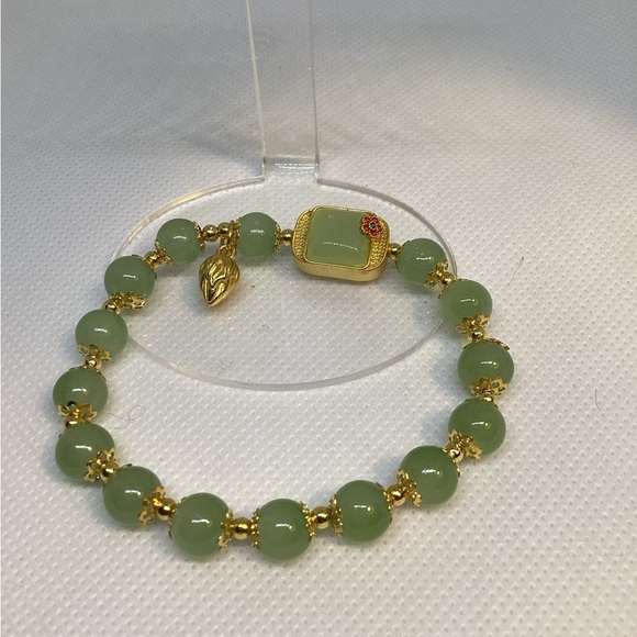 NEW LOTUS POD CHARM GLASS BEADES BRACELET - Picture 3 of 9